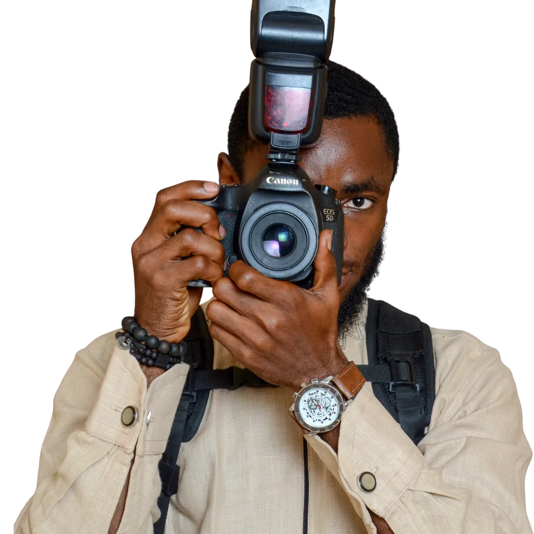 Sudiq & Co content team behind the camera